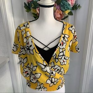 Sienna Sky Yellow Floral Top size M